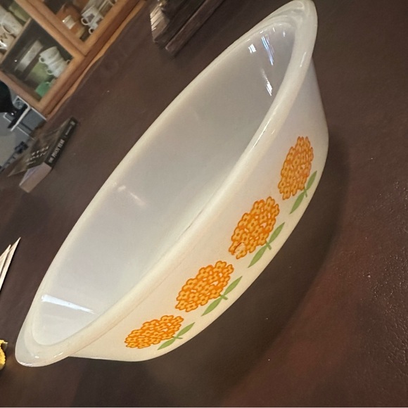 Glasbake floral dish - Picture 1 of 7